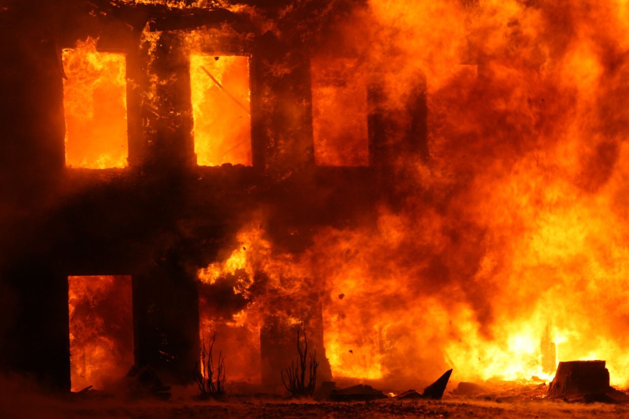 Lithium-ion battery catches fire while charging in an Aurora garage, causes smoke damage - CBS News